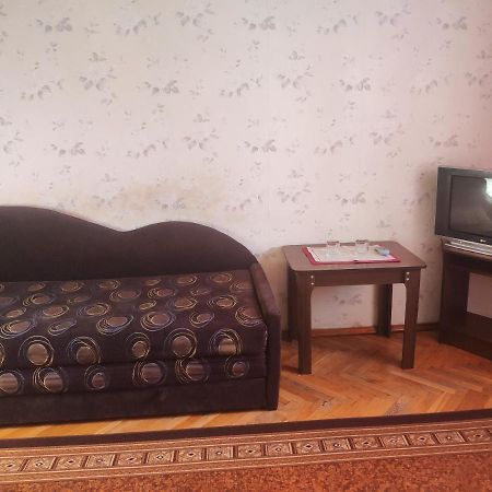Комунальне Підприємство Готель Україна Zolochiv Exterior foto